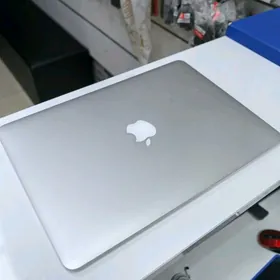 Macbook Air i5