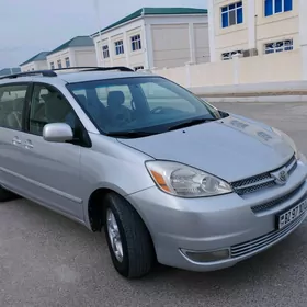 Toyota Sienna 2005