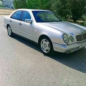 Mercedes-Benz E320 1998