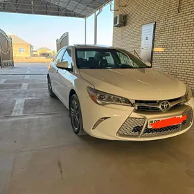 Toyota Camry 2017