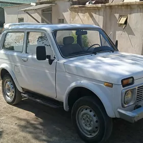 Lada Niva 1999