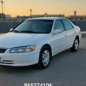 Toyota Camry 2001