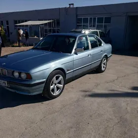 BMW 525 1990