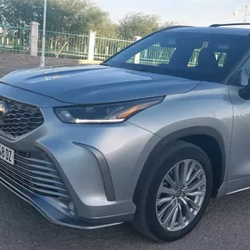 Toyota Highlander 2021