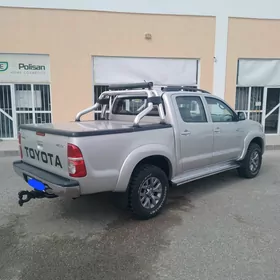 Hilux Duga