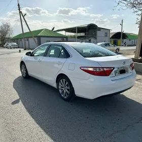 Toyota Camry 2017