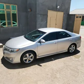 Toyota Camry 2013