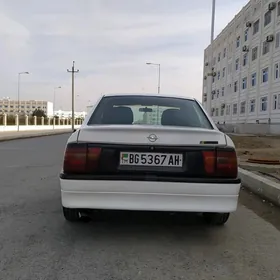 Opel Vectra 1989