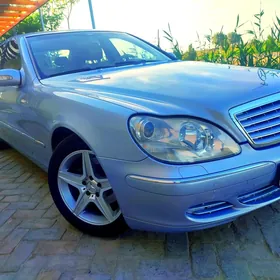 Mercedes-Benz S-Class 2005