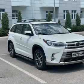 Toyota Highlander 2017