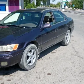 Toyota Camry 1999