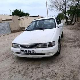 Nissan Sunny 1996