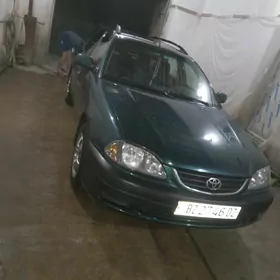 Toyota Avensis 2002