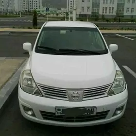 Nissan Versa 2007