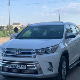 Toyota Highlander 2019