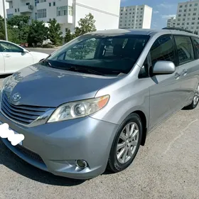 Toyota Sienna 2015