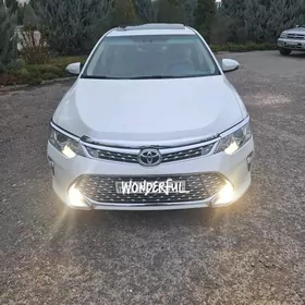 Toyota Camry 2015