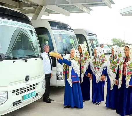 200 новых автобусов пополнили парк общественного транспорта Балканского велаята