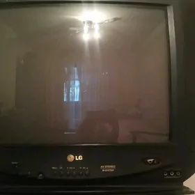 телевизор LG.