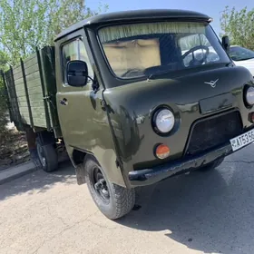 UAZ 452 1993