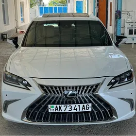 Lexus ES 350 2019