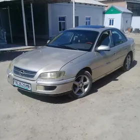 Opel Omega 2000