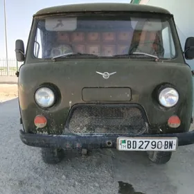 UAZ 452 1982