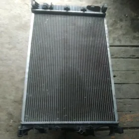 радиатор охлаждения двигателя