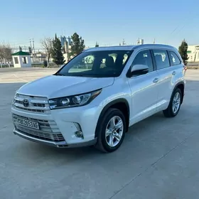 Toyota Highlander 2019