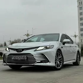 Toyota Camry 2018