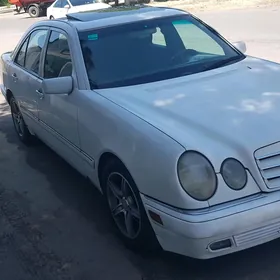 Mercedes-Benz E320 1997