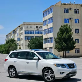 Nissan Pathfinder 2013