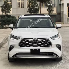 Toyota Highlander 2021