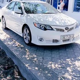 Toyota Camry 2012