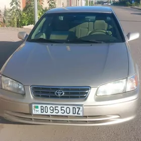 Toyota Camry 2000