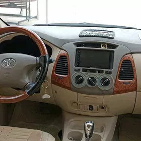 Toyota Innova 2008