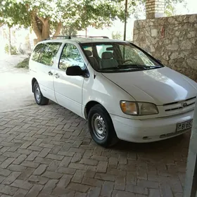 Toyota Sienna 2000