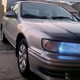 Nissan Cefiro 1995