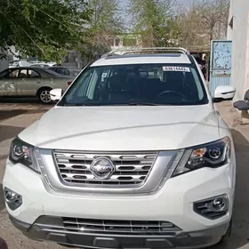 Nissan Pathfinder 2019