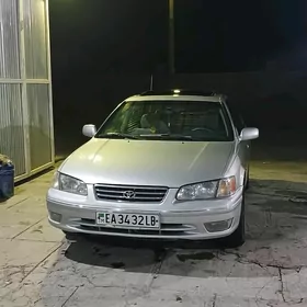 Toyota Camry 2000