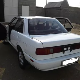 Nissan Sunny 1994