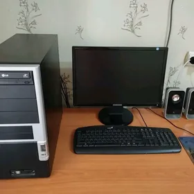 компьютер со столом