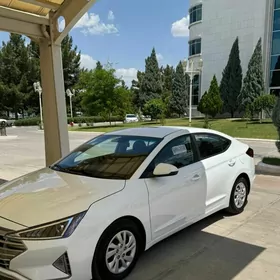 Hyundai Elantra 2019