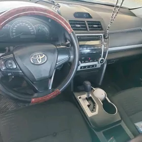 Toyota Camry 2017