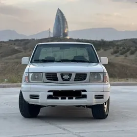 Nissan Navara 2001