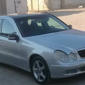 Mercedes-Benz E320 2003