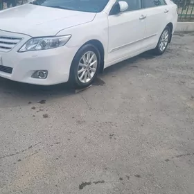 Toyota Camry 2011