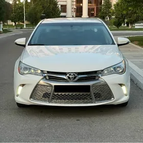 Toyota Camry 2015