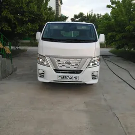 Nissan Urvan 2018