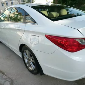 Hyundai Sonata 2011